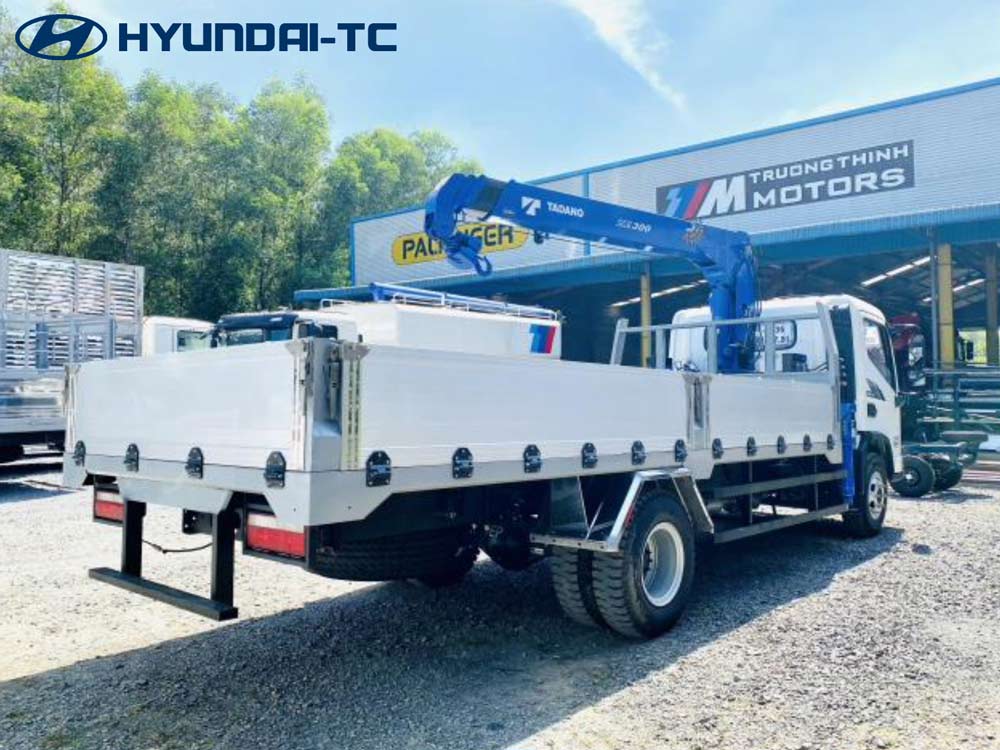 Xe tải Hyundai Ex8 GTL gắn cẩu 3 tấn Tadano ZE304 MH