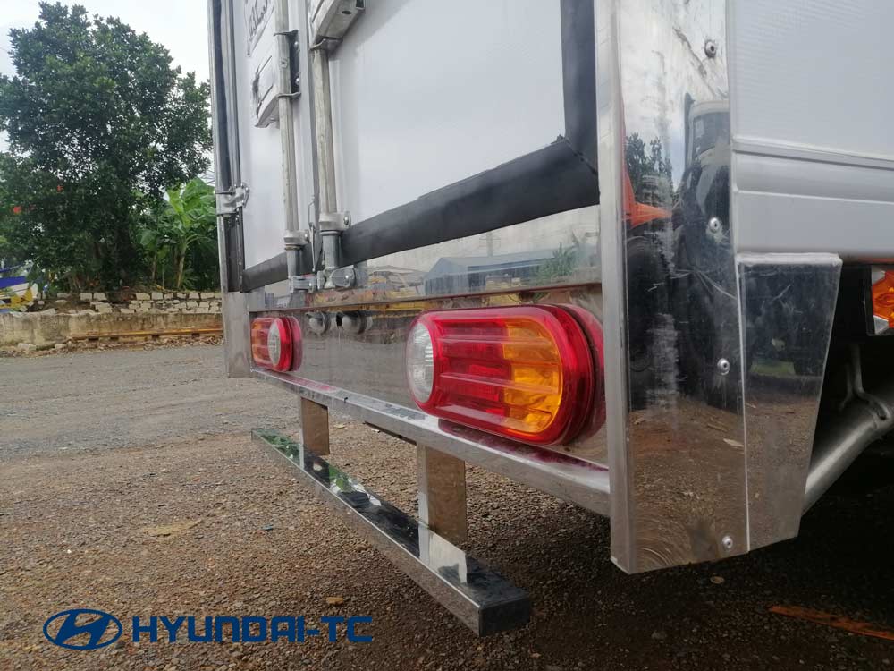 can_sau_xe_h150_thung_composite