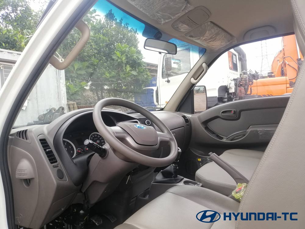 noi_that_xe_tai_h150_thung_composite