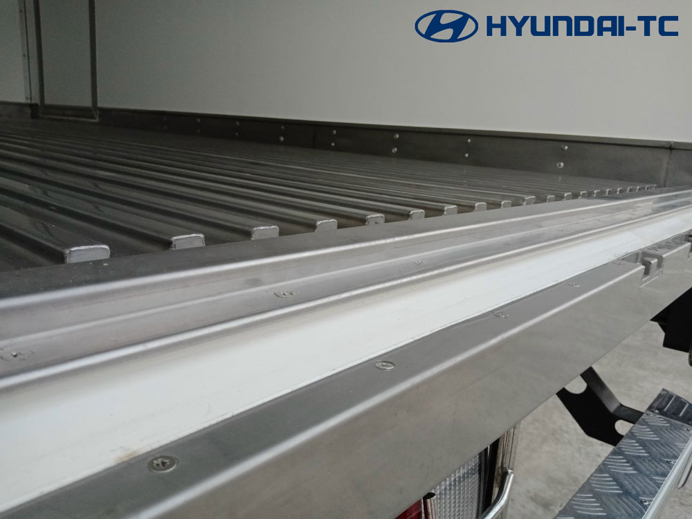 Xe tải đông lạnh 7 tấn Hyundai Mighty 110XL