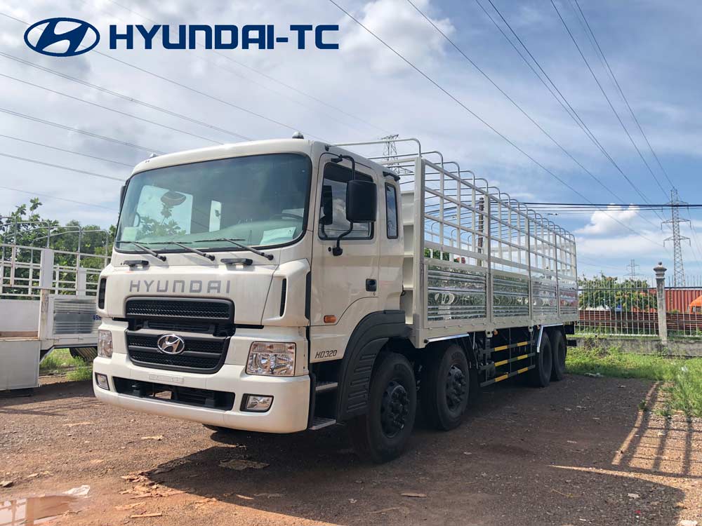 Xe tải Hyundai 4 chân HD320 19 tấn thùng mui bạt