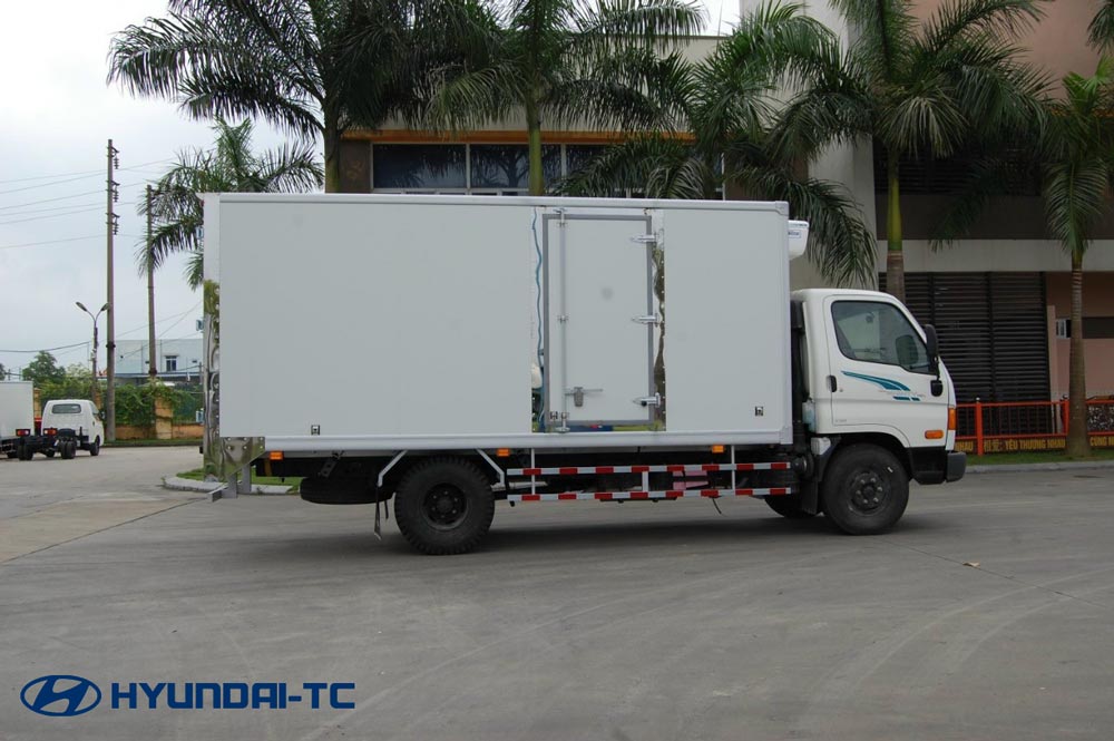 Xe tải đông lạnh 3.5 tấn Hyundai Mighty 75S