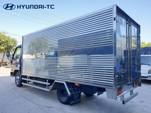 xe_tai_hyundai_n250sl_thung_kin